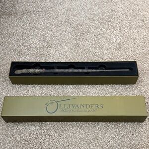 BrandNew Ollivanders Wizard Wand from sorting hat in Universal Studios Hollywood
